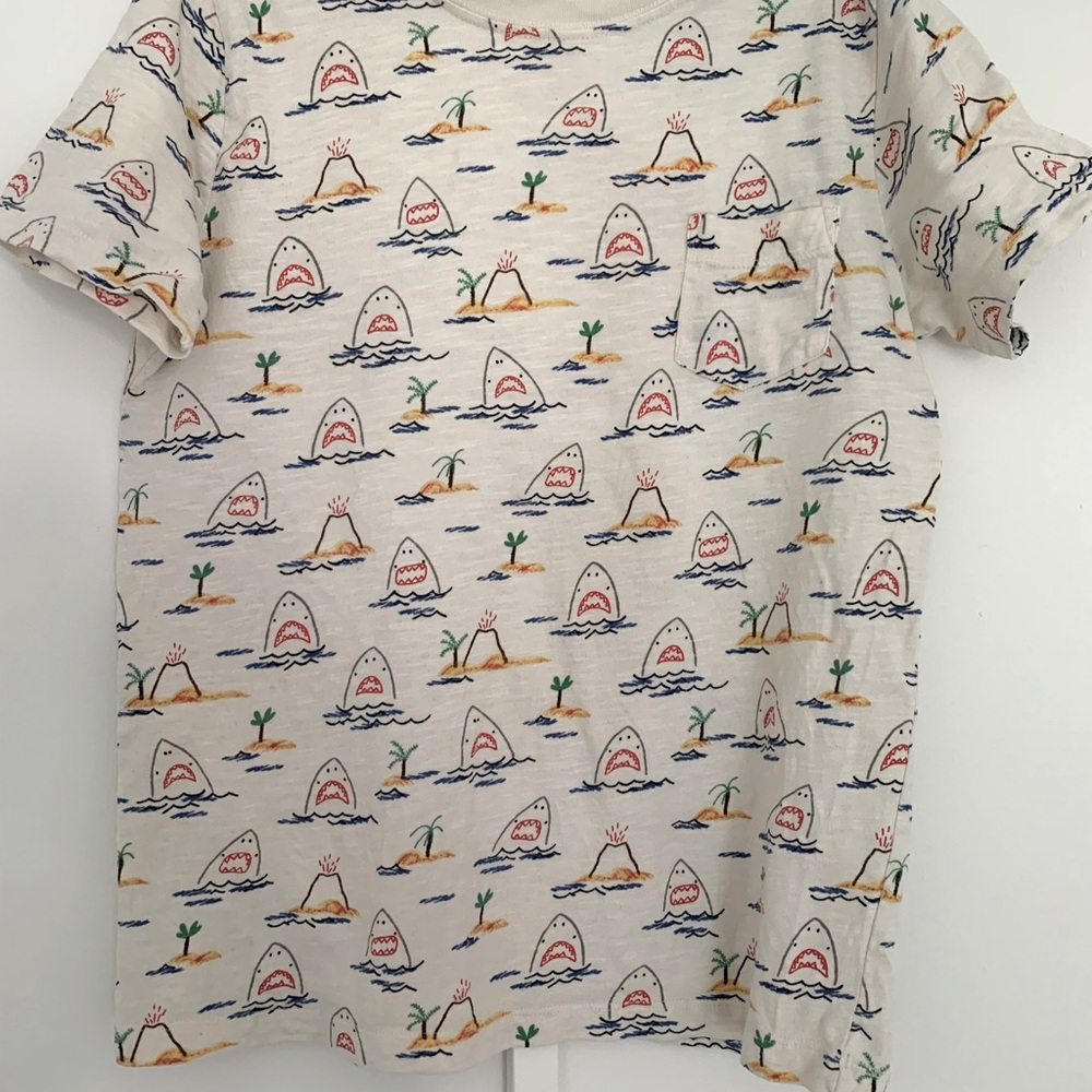 EUC! Hanna Andersson Shark Graphic Tee - Picture 3 of 4